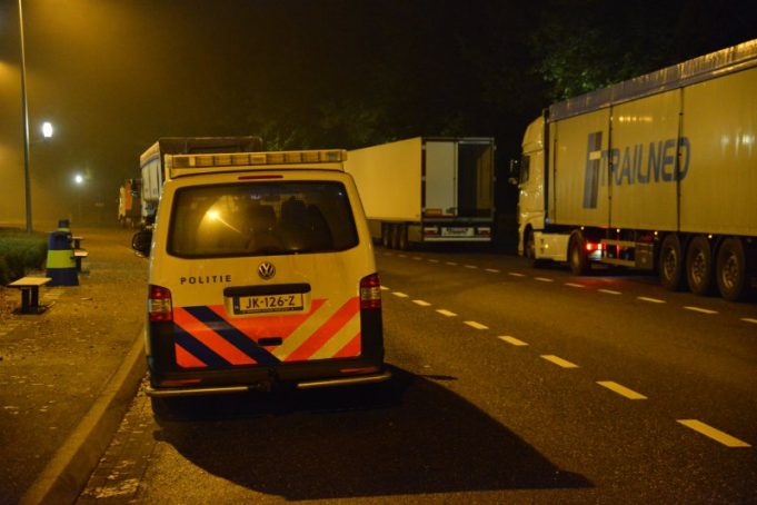 Vrachtwagenchauffeur bedreigd door ladingdieven langs A58 bij Rucphen