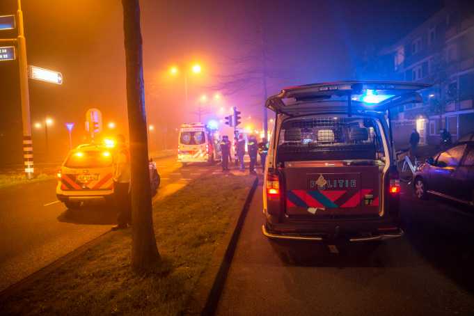 Fietser gewond aan hoofd na botsing met paal in Roosendaal