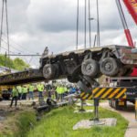 Trein botst op stilgevallen vrachtwagen in Wouw