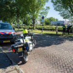 Duiker arrestatieteam haalt kluis uit Roosendaalse Vliet