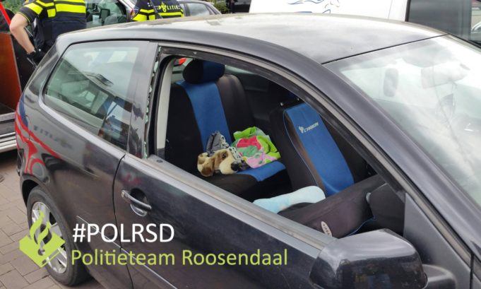 Politie bevrijdt peuter (2) uit warme auto in Sint Willebrord