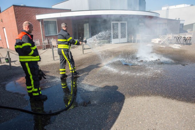 Container in brand gestoken op sportpark Vierhoven in Roosendaal