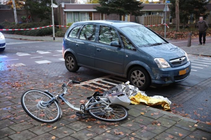 Fietser gewond bij botsing met auto in Roosendaal