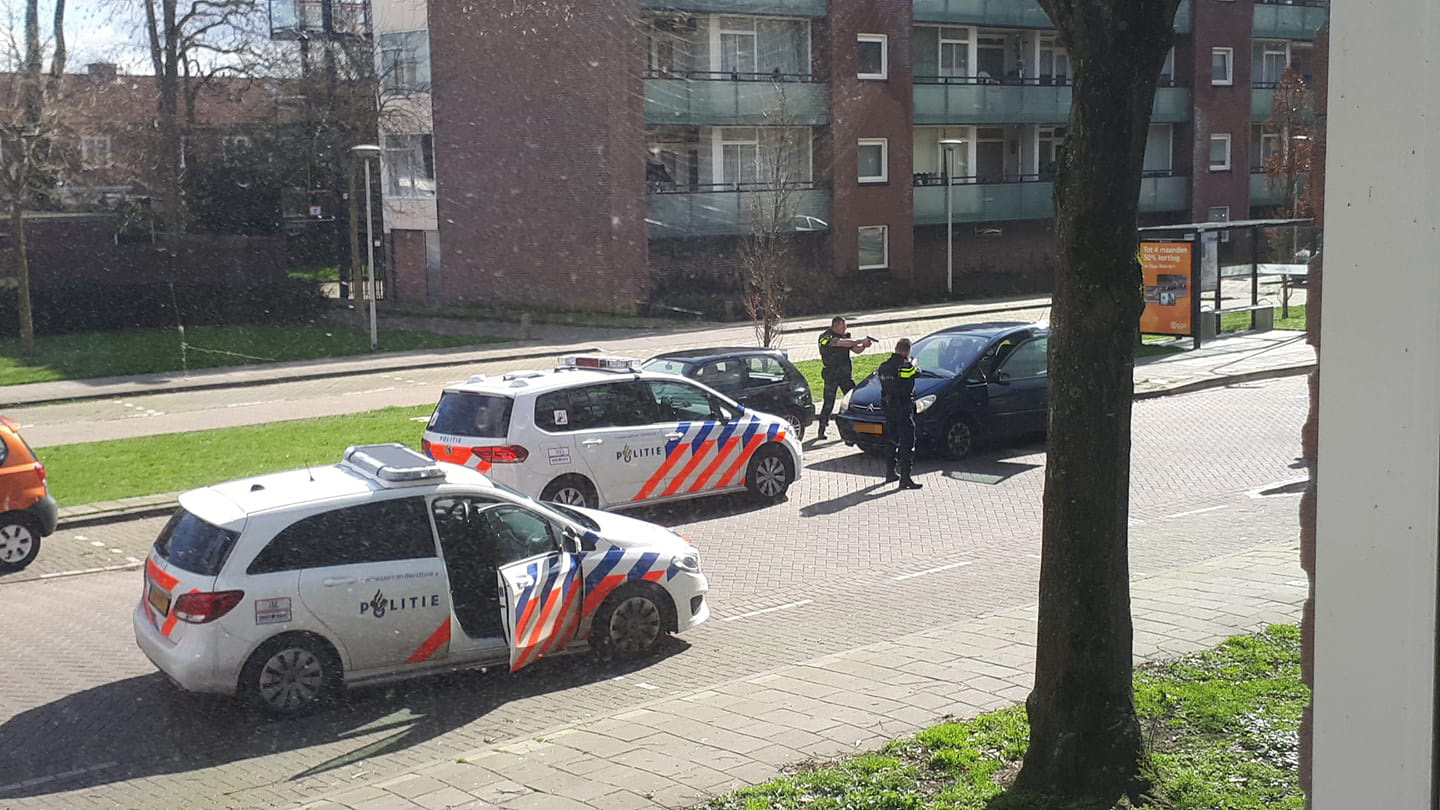 Drie aanhoudingen na mogelijke schoten vanuit een auto in Roosendaal