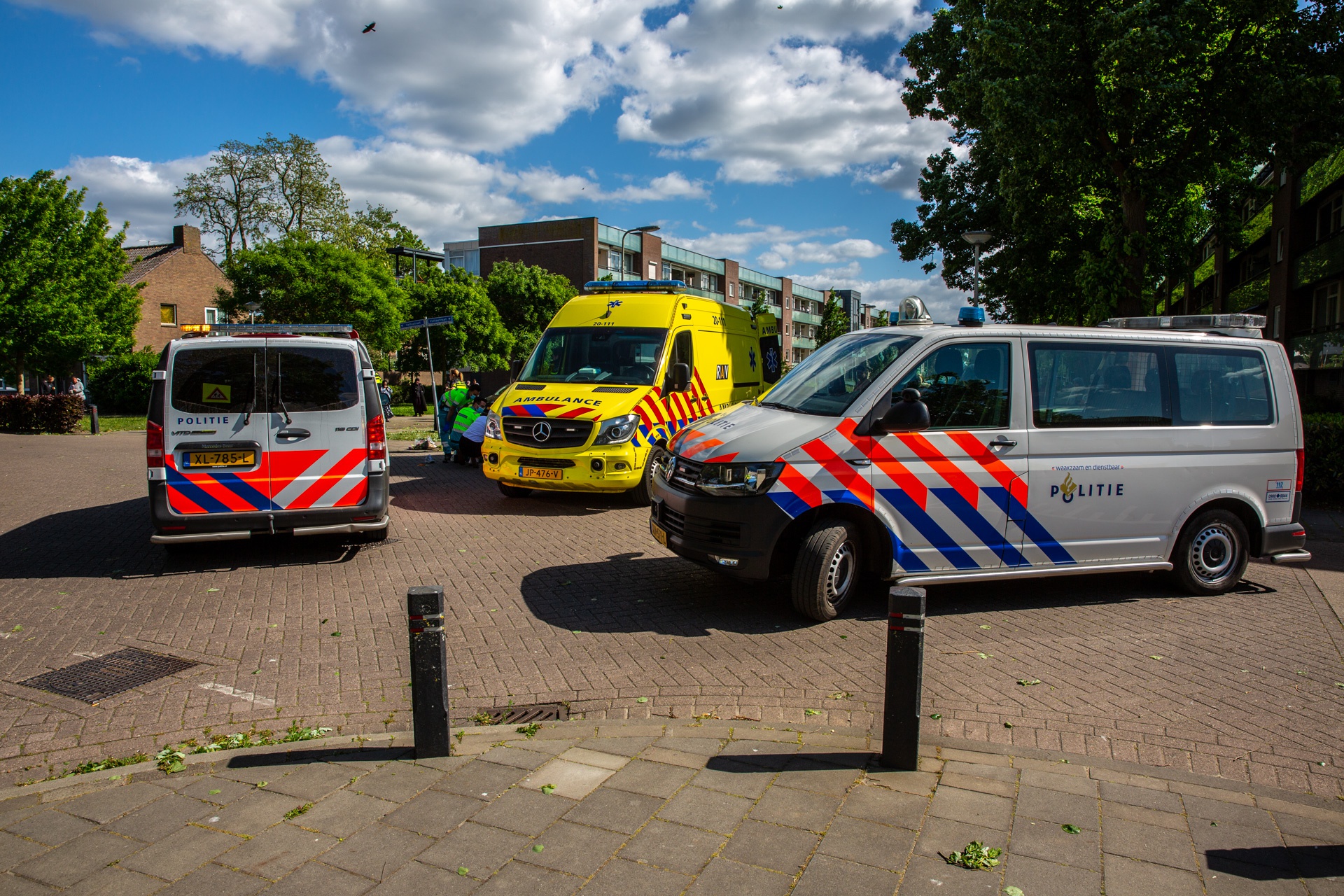 Doorrijder laat fietsster gewond achter op kruising in Roosendaal