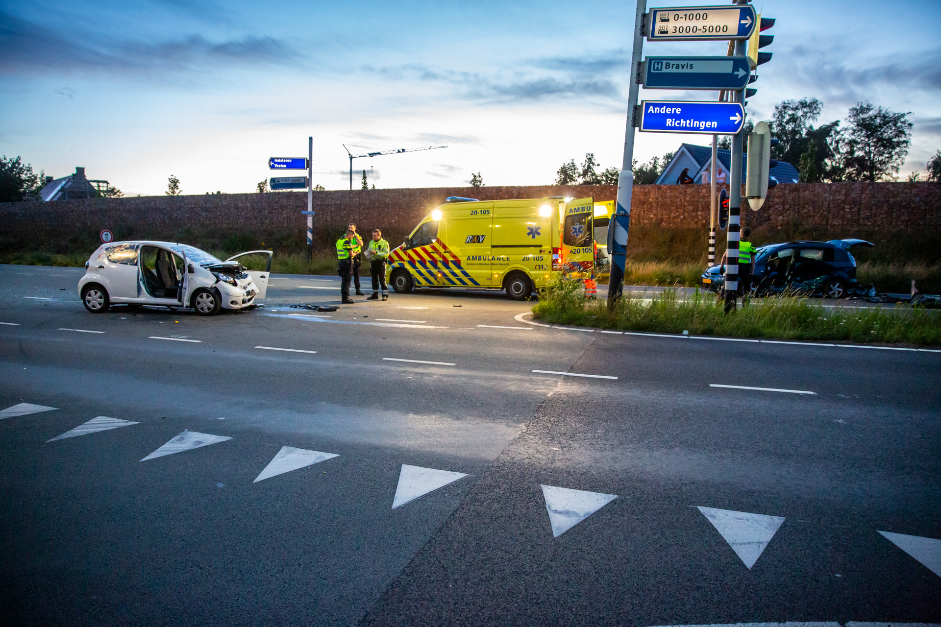 Ongeval op kruising Randweg Noord, drie gewonden