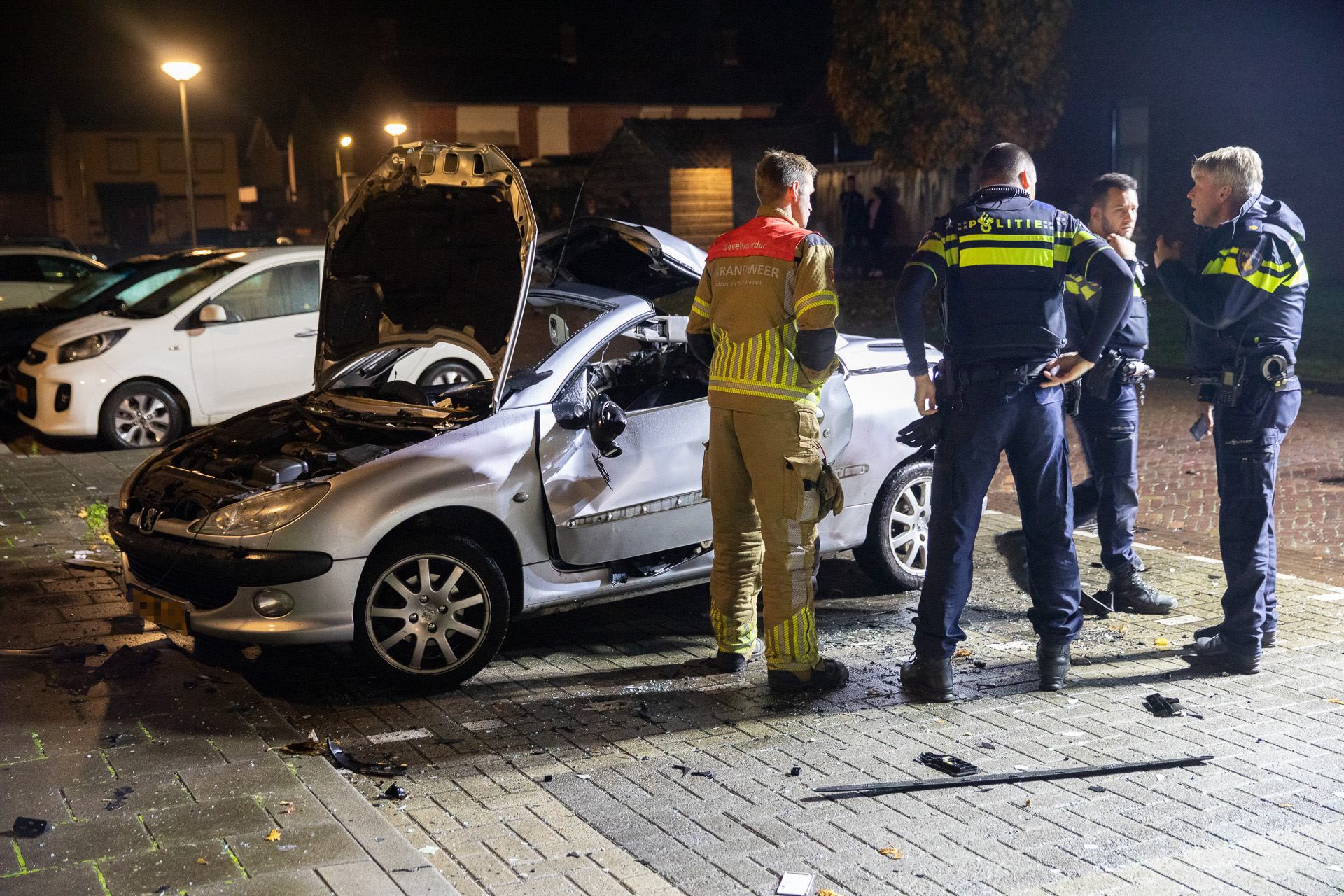 Drie auto’s vernield door explosie in Rucphen