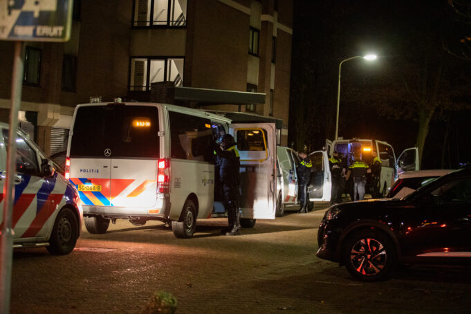 Duidelijk signaal richting relschoppers in Roosendaal: 15 aanhoudingen