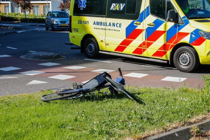 Fietser raakt gewond bij aanrijding in Roosendaal