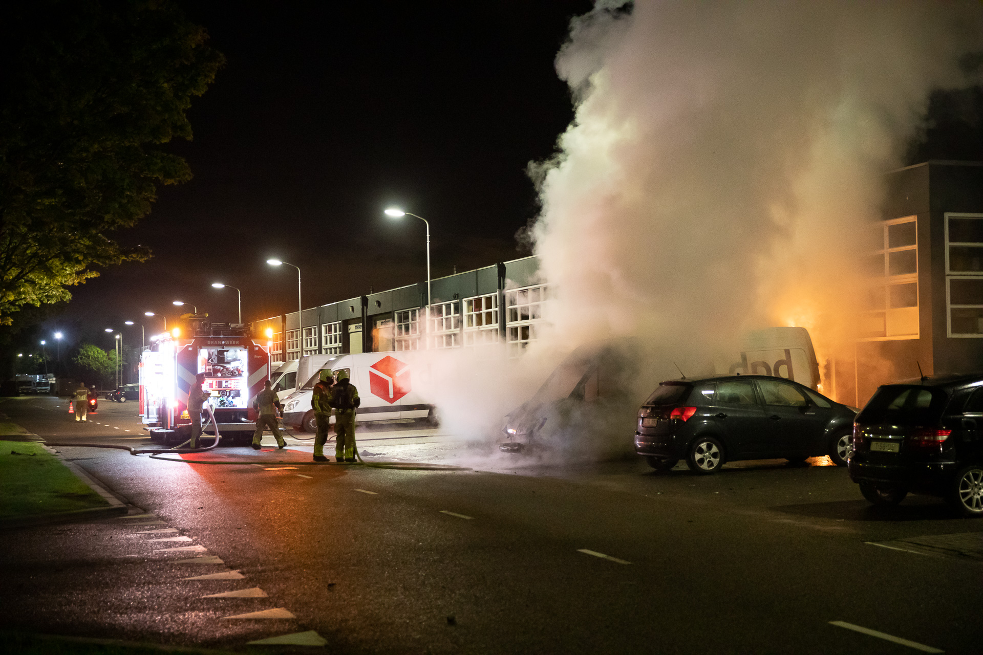Drie voertuigen verwoest door brand in Roosendaal