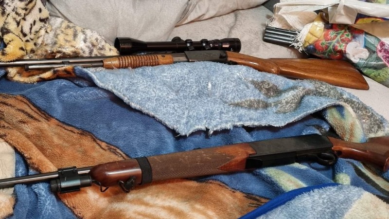 Arrestatieteam doet instap in Roosendaalse woning, vier vuurwapens aangetroffen
